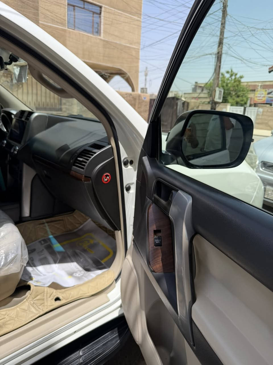 ‎سلام عليكم
‎برادو     ٢٠١٣كويتة
 فول سبير تعليك 
فئة TXL

‎بارد شبرين بلجاملغ الخلفي
باقي كفالة على الفحص
‎سيارة كلش جديدة وناصبة وجاهزة للاخير بدون اي مصرف

‎گير مكينة شرط كفالة
ماشية ٢١٦الف كيلو
تخم تاير جديد
‎فول فتحة

‎٦  سلندر
رقم بغداد جديد بسمي
عنوان  
بغداد /السيدية

***********
