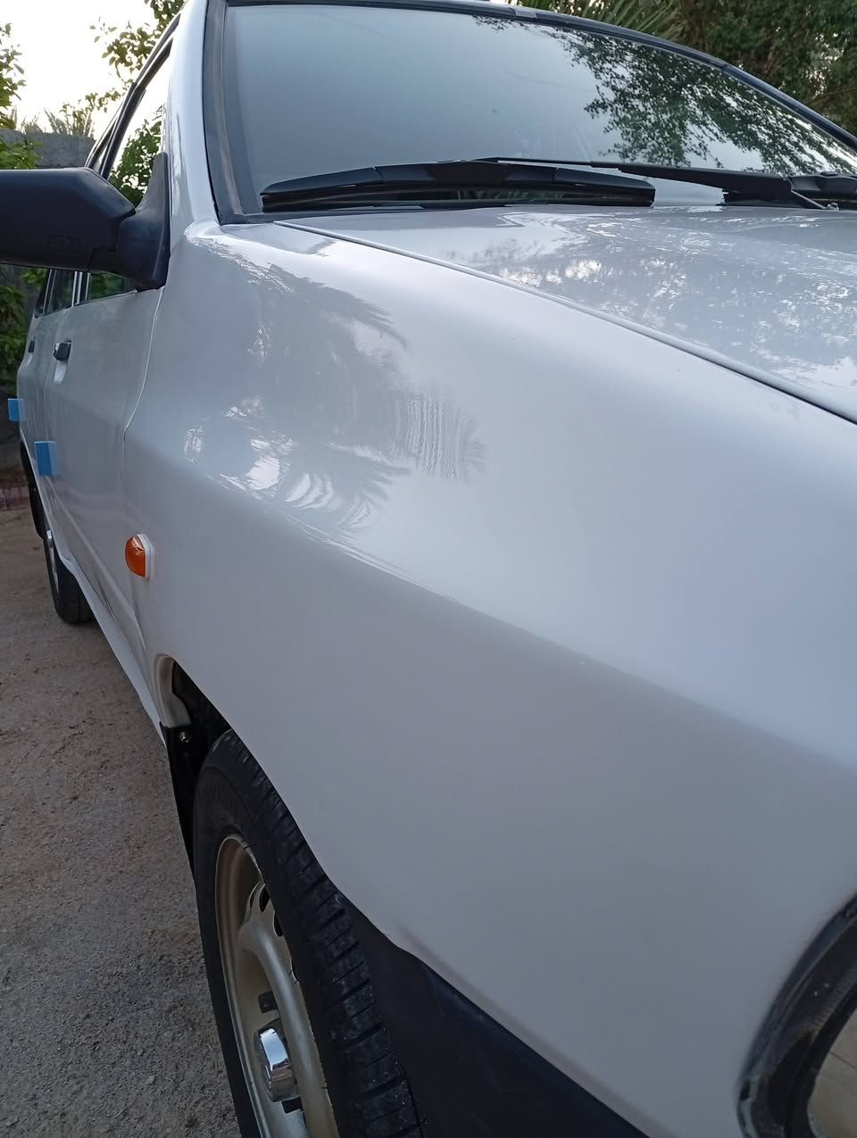 اخوان سلام عليكم ورحمه الله وبركاته..سايبه مديل 11سياره رش عام مكفوله من تبديل..محرك جديد شرط كير شرط تخم تاير جديد باتري جديد دواخل حلوه..سياره كنراتها وصفاحها موس كدام عينك وتفرج ترايك وين مايعجبك رقم كربلاء شبه مميز رقمها شرط المداور..
سعر المطلوب 33وبها مجال قليل حك جيه مكان سياره كربلاء 
***********
اخوان سياره متعوب عليها ونشرتها بسعر مناسب تراجاكم الخاص مغلق فقط اتصال..وشكرا
