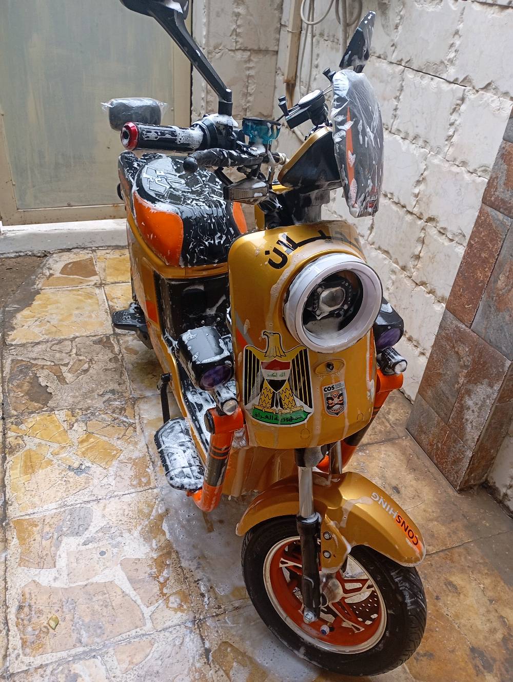 السلام عليكم 

دراجه شحن X900 🏍️.  بيع او مراوس 

بريكات دهن هايدروليك HAEDROLEK

دبلات امامي هيدروليك والخلفي غاز 

شاشه ديجتل 

وياله رياضي + فلنجه كبيره 

تشغيل بصمه + سويجين 2 + بصمتين 2 

بطاريات 25 امبير 🔋

عدد 5 بطاريات 🔋

سرعتها 119 حقيقي 80 🏍️

ديجلات + اناره جانبيه 🎧

لايتات زنون + نشره ليليه 🌑🔦

دراجه جديده ونضيفه وبلعافية عل ياخذها 
*********** وتساب فقطط
المكان بغداد الغزالية
السعر525وبيها مجال بسيط للطيبين 💰