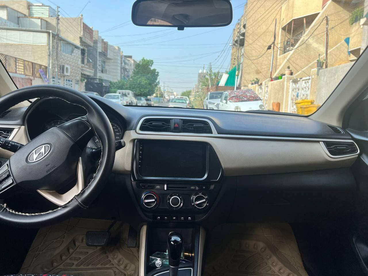 السلام عليكم اكسنت رينو مديل 2020 استلام 2023
مكفوله كفاله عامه سياره جديده ماشيه 79 باسمي 
بغداد رقم جديد سنويه جديده مكاني بغداد حي الجهاد السعر 
97 وبيه مجال ***********
