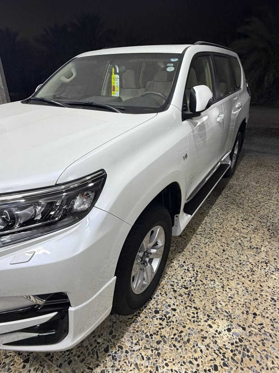 تويوتا برادو موديل  ‎2023
سياره زيرو  اللون ابيض  
 مرقم شمالي أربيل رقم الجديد بأسمي
ا‎السيارة خاضعة لضمان شركة تويوتا العراق (3)سنوات
- TOYOTA PRADO TX.L    
‎- فتحه سقف سلايد روف 
‎- بصمة دخول و تشغيل 
‎ -   مقاعد مخمل بيجي
‎- كاميرا خلفيه 
‎  -     شاشه لمس 
‎- مرايا كهرباء 
‎- مثبت سرعة  crose 
‎- إضاءة LED 
- AUX, BLUETOOTH 
‎- شاحن لاسلكي 
‎- ثلاجة
‎للاستفسار اكثر اتصل على الرقم 
العنوان بغداد الغزالية 
***********6
***********
