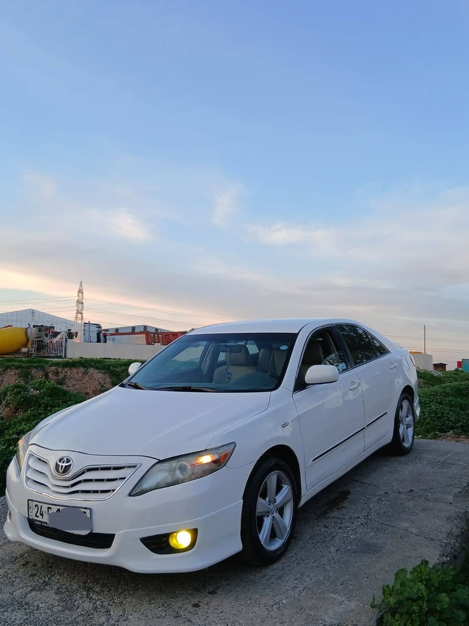 تويتا كامري موديل 2008بئ سلايت گيرو مه كينه به شرت غازي ئيتالي له سه ره يك جاملغي سبوغه جوارجيگاي تعديله بيشي جه مبيكي هه يه جواربه نجه بشت لايته كه ي كرتوه بيشو بشتي كرايته يازده تاخم سبؤرت سحر ١٠٧ محامله زماره موبايل *********** أربيل, العراق
