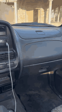 السلام عليكم نيسان 2003 سياره مال مزاد جديده كير محرك حداديه السياره كملت معامله تسجيلها وانحجز رقم نجف الها السعر 60وبيها مجال قليل رقمي ***********
