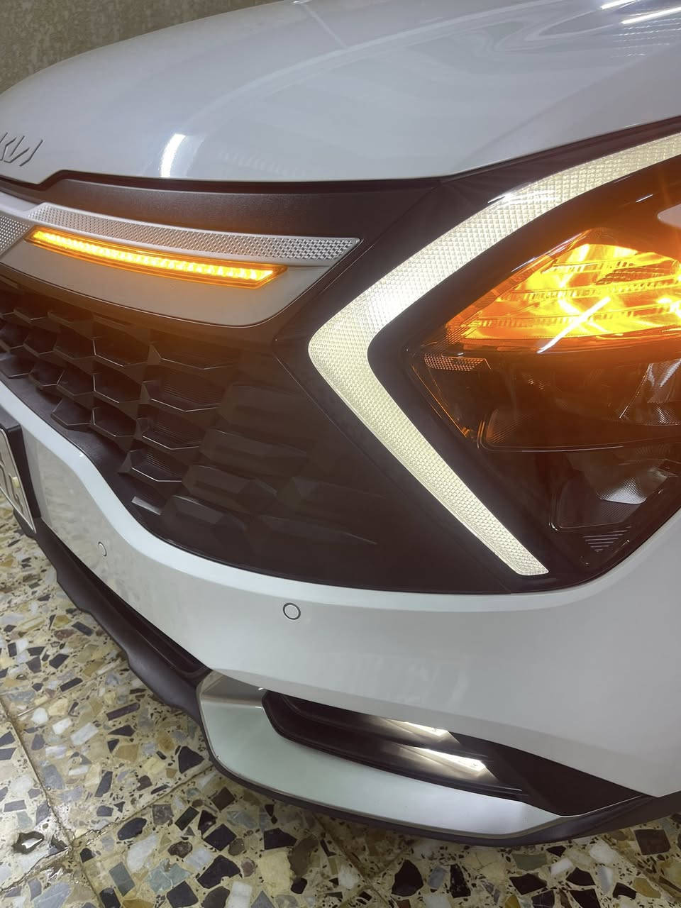 السلام عليكم 
كيا سبورتج خليجية للبيع أو مراوس حسب القناعة 
موديل 2025
كفالة عامة من كلشي 
السونار مُرفق بالصور 
رقم بغداد بأسمي 
ماشية 24 ألف كم 
فول مواصفات 
قمارة حديد 
كشنات كهربائية 
يوجد رادار جانبي
تشغيل عن بُعد
جنطة كهرباء 
برده خلفية 
تدفئة كشنات 
تدفئة ستيرن 
حساس خلفي أمامي 
سايد بريك بصمة
شحن لاسلكي
ويل كروم 
لايت LED مع حاجب أمامي 
مُغلفة بالكامل كشنات و أرضية 
مكان السيارة واسط_ الكوت مركز المحافظة 
للأستفسار الاتصال على الرقم 
***********
