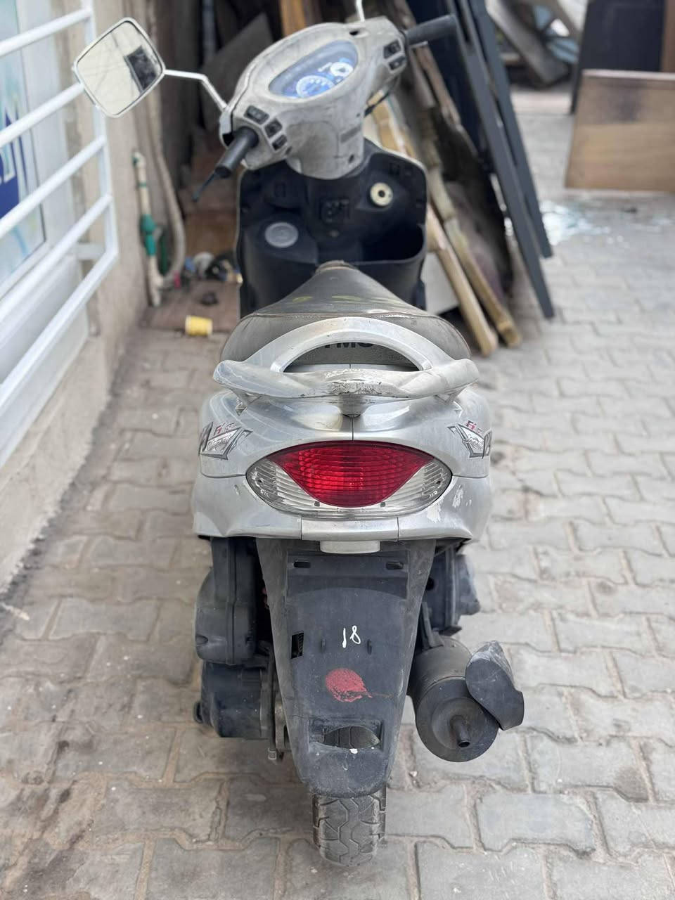سلام عليكم دراجه كامكو نظيف جدا سهر 550 تواصل ***********

