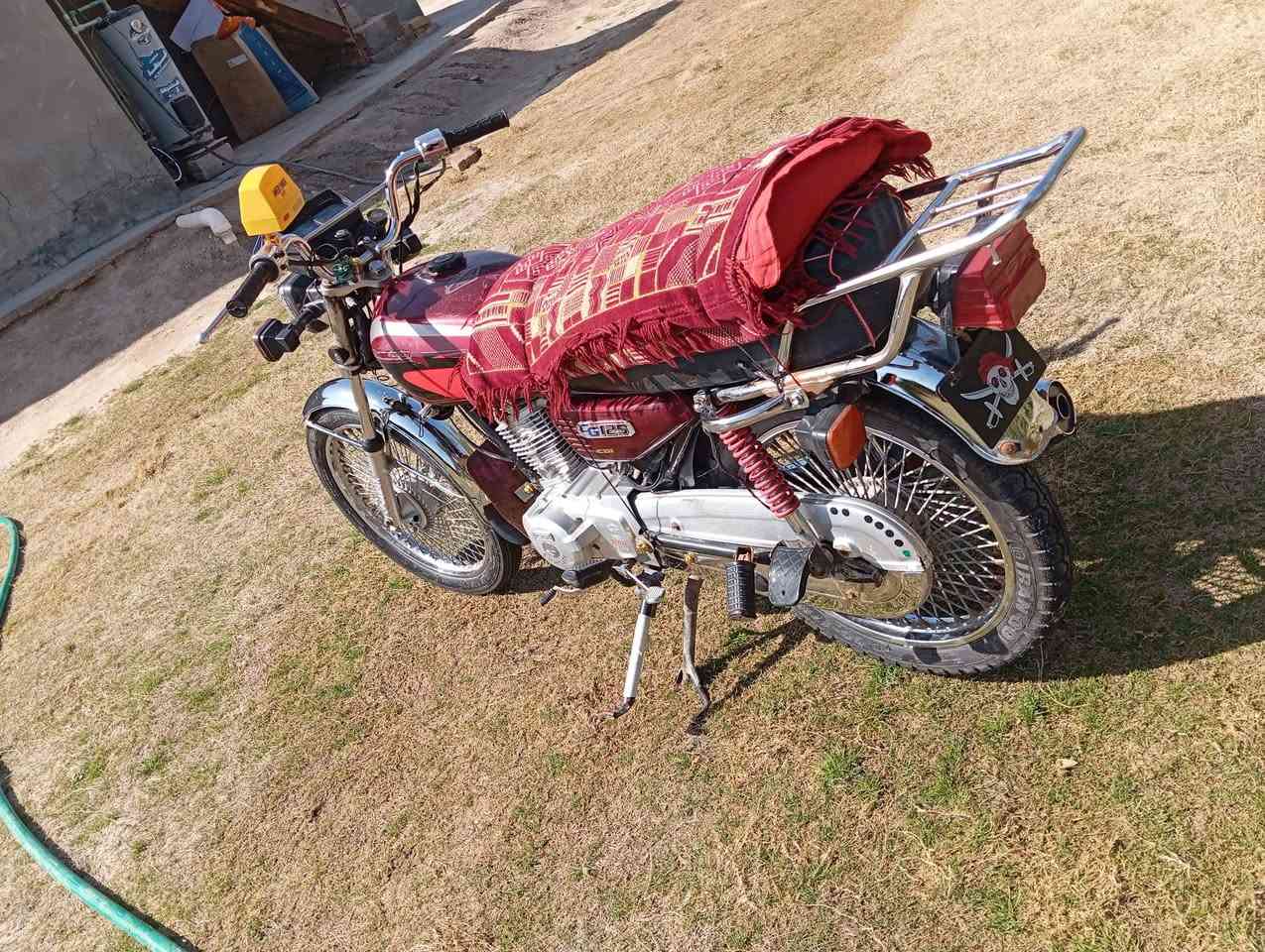 سلام عليكم دراجه تايكر البيع موديل 22 اوراق اصولي سعر 550 مكان بابل محاويل اتصل ودلل ***********
