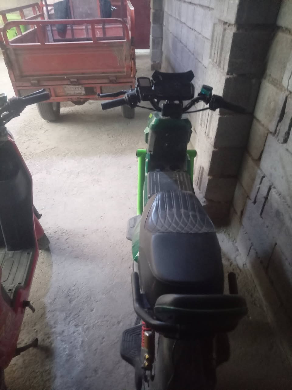 سلام عليكم دراجه للبيع توتو مديل2025 مستخدمه شهرين هاذه رقمي***********
