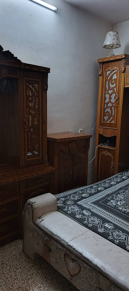 غرفه خشب عراقي 5ملم جديده مستعمله 5اشهر 
5 قطع  نضيفه وحلوه مكاني 
السعر مليون 400 وبيها مجال حي الانتصار 
 ‏‪***********‬‏ خابرني وتدلل 
‏‪***********‬‏ هاذه بي واتساب
