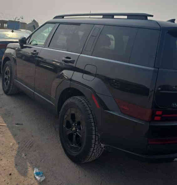 *استلام مباشر داخل منفذ سفوان*
بالإمكان إدخال السياره بكتاب شهداء

*هونـداي سنتـافي موديــ2024ـل*
*السعر195$جاهزه)فول موصفات* بدون كمرك. ستفسار ***********
