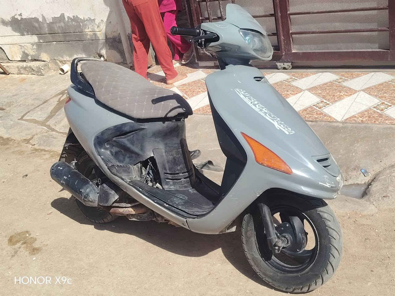 السلام عليكم دراجه للبيع فراشه محرك خير من الله عنوان دراجه بابل جبله السعر  على الخاص ***********
