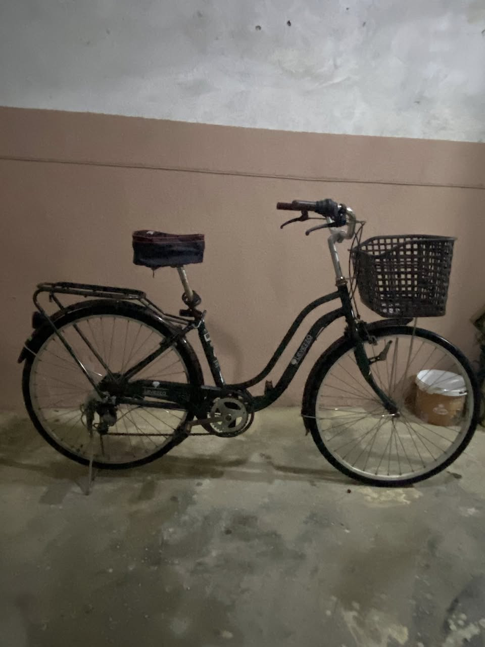 للبيع 
حجم ٢٦
السعر 100


**إذا كنت صاحب هذا الإعلان وتريد حذفه لأي سبب، رجاءا أرسل رسالة إلى الدعم الفني**