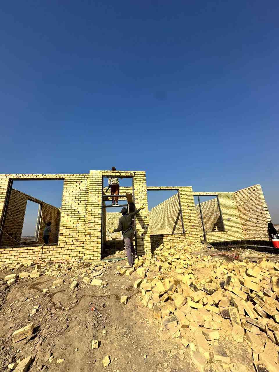 السلام عليكم جزء من اعمالنا ينال اعجابكم باشراف مهندس واسعار مناسبة اقصاد او اسكان  بناء ولبخ وبورك والى اخره ***********
