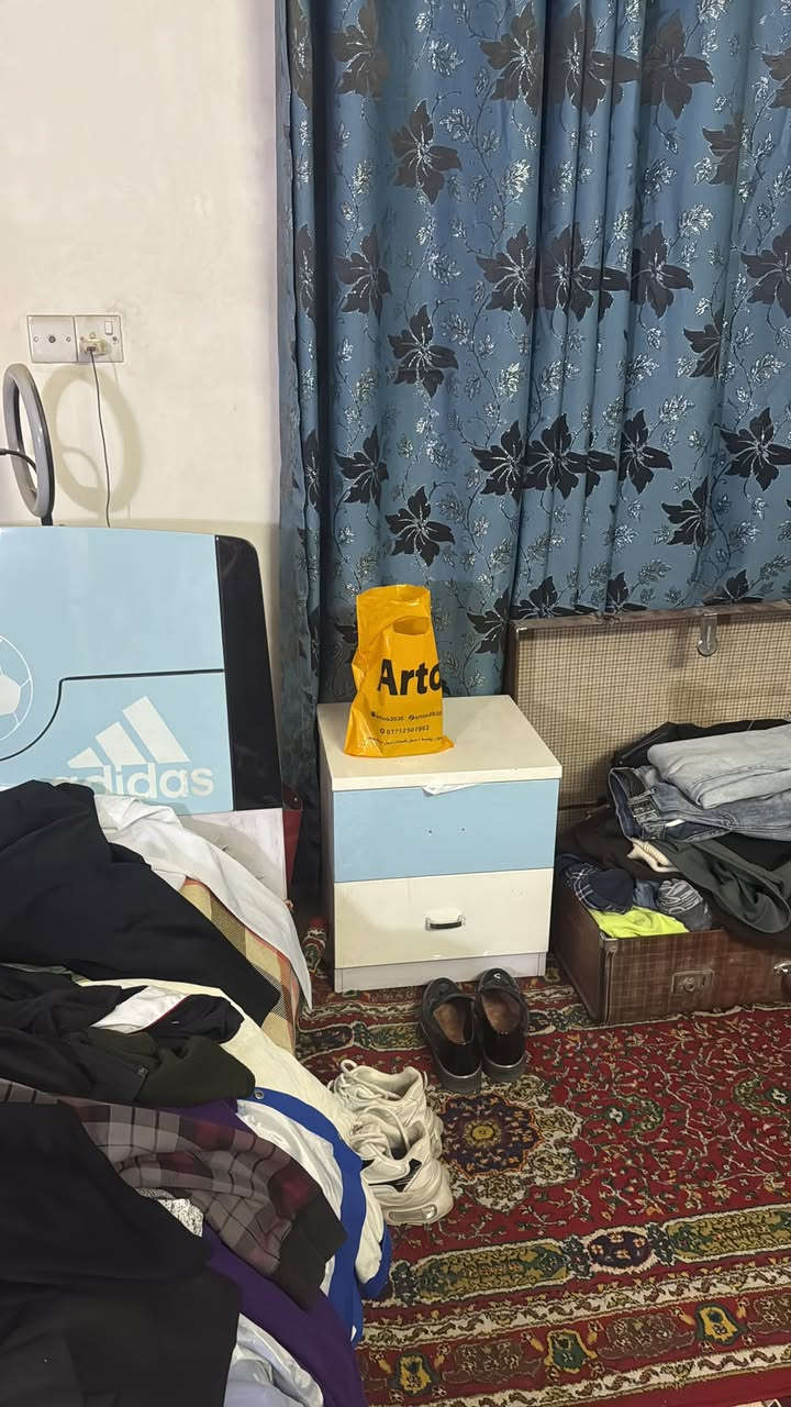 مرحبا عندي غرفتين نوم لفرد الأولى ماليزيه لونها سمائي addice  متكونه من ه قطع والأخرى ذات لون احمر تركي متكونه من ه قطع لفرد ايضاً وليس لطفل على من يرغب الاتصال بي


**إذا كنت صاحب هذا الإعلان وتريد حذفه لأي سبب، رجاءا أرسل رسالة إلى الدعم الفني**