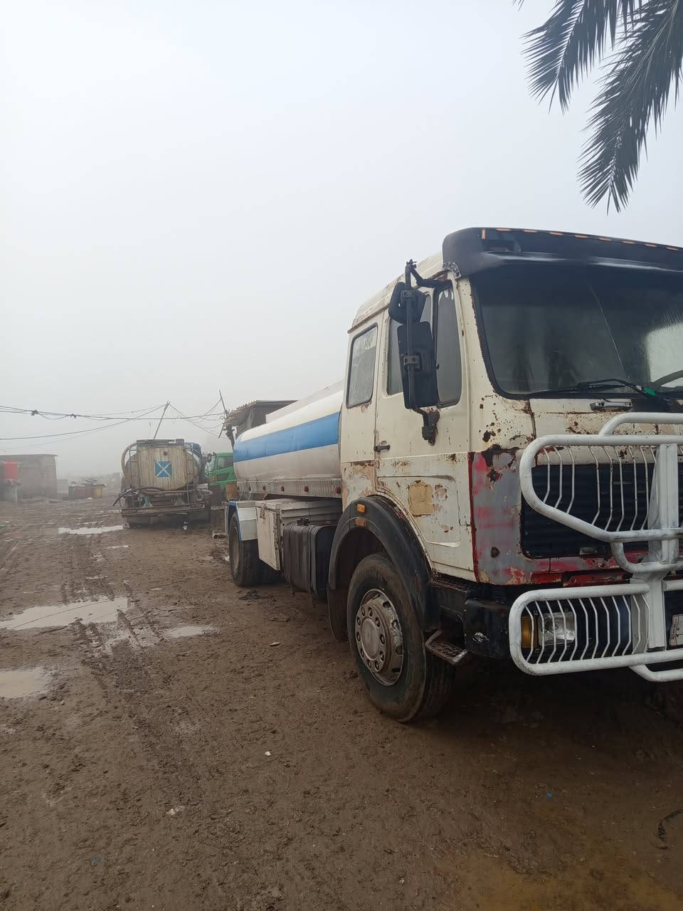 السلام عليكم البه 10طن مكينه سوبر محسن تخم تاير باتريات جدد سنويه للسبعه وعشرين سياره بسمي  مكفوله من العيب الشرعي للاستفسار ***********
