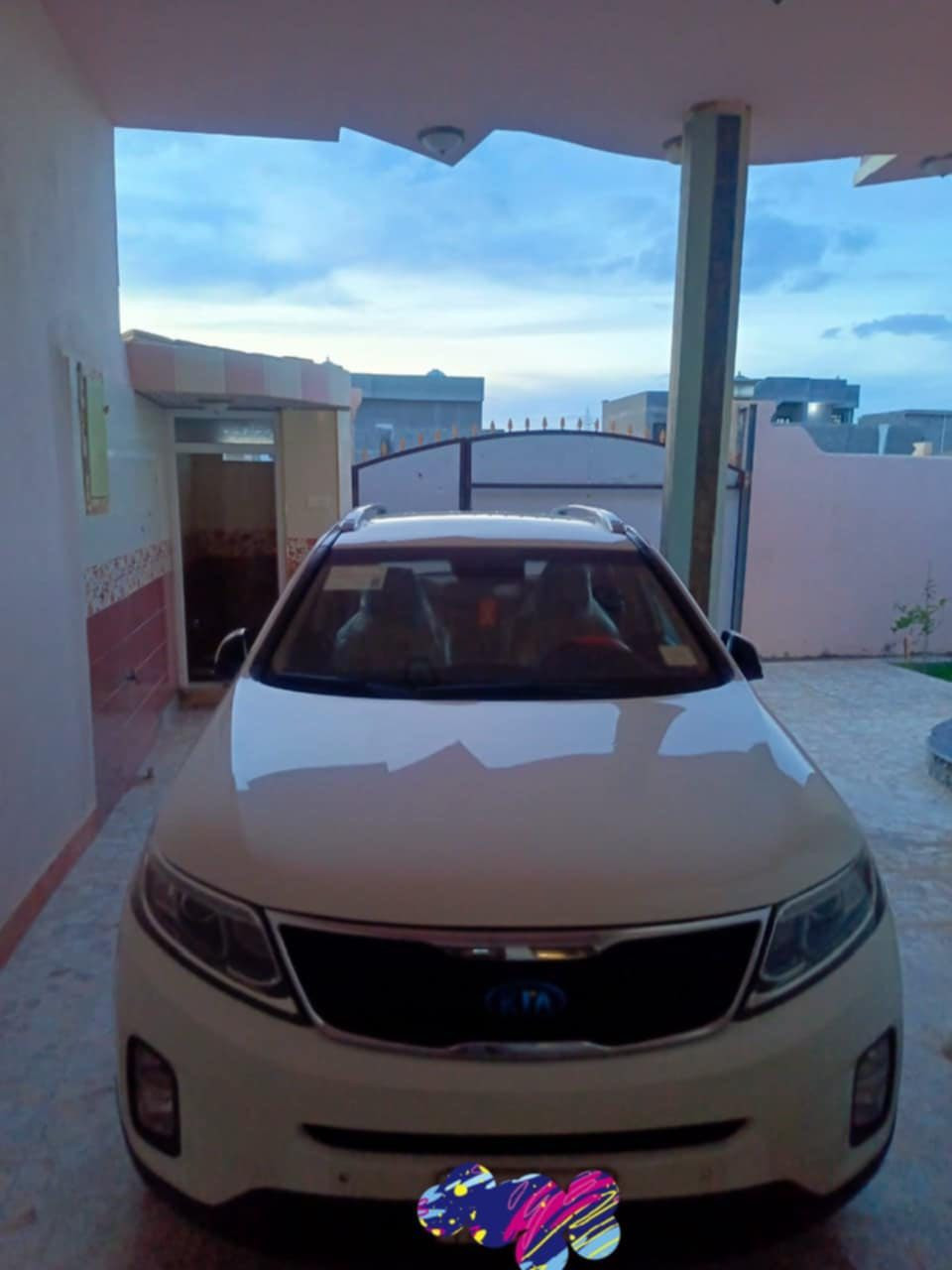 السلام عليكم
سورنتو 2015خليجي
السياره مكفولة كفالة عامه من كلشي
ماشية135كيلو متر
محرك 6
كشنات جلد كهرباء
تخم تاير جديد
رقم بغداد
المكان الانبار الفلوجة 
السعر 215وبيه مجال
الرقم:***********
