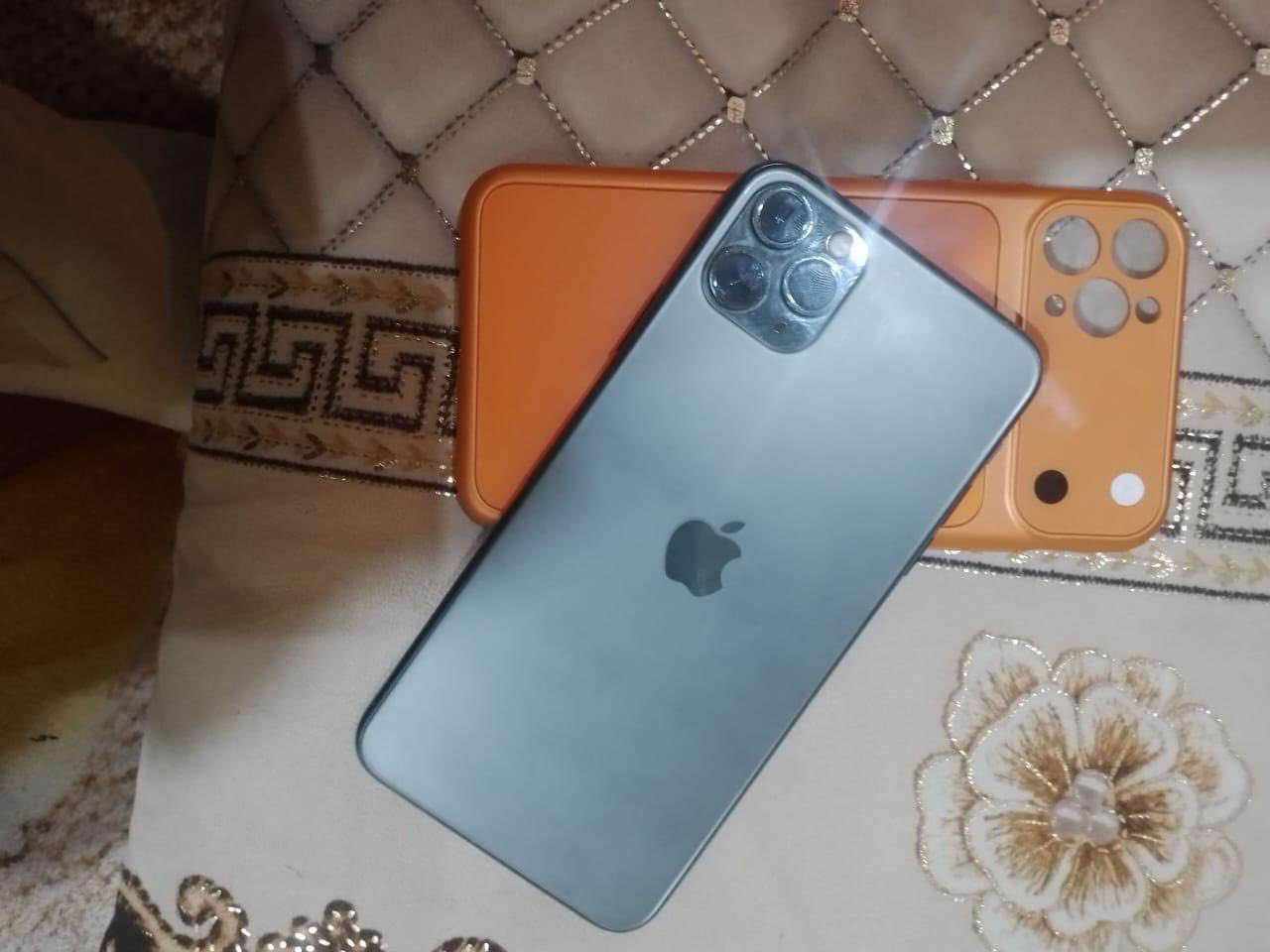 سلام عليكم آيفون ١١ ابرو ماكس مكفول مبدل شاشه مال تفصيخ حت في أيدي شغال 
بطاريه ٨٠ 
جهاز يخبل بدون ملحقات 
سعره ٢٥٠ وبي مجال قليل بيع مستعجل مكاني البصره زبير ***********
