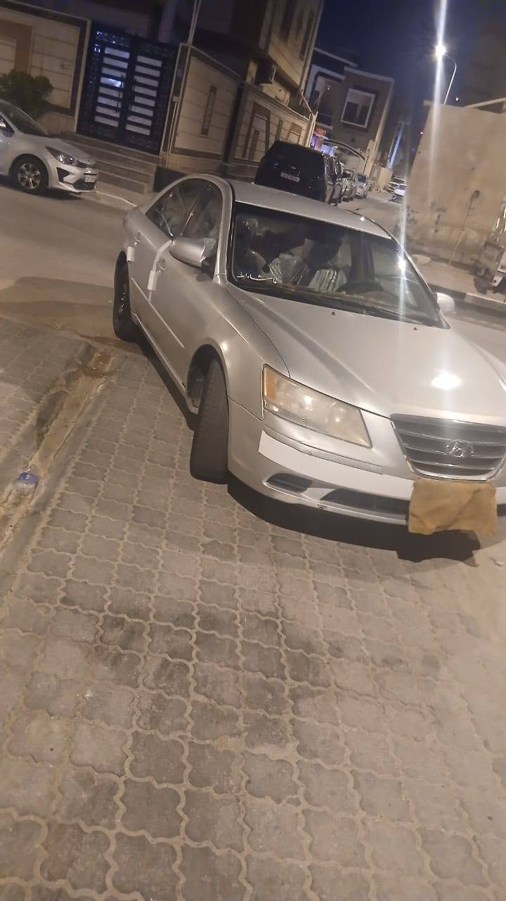 السلام وعليكم شباب سوناتا كامله مكمله مكينة وكير حداديه ادوات مكصوصه جنطه شغل عدل كله باجات مكينه وكير وحداده طوبه وتخم تاير جديد وتبريد ثلج ودواخل بل جيس دخول جديد شغاله من الطول للطول مابيه نقص برغي رقم وسنويه وملسق شرط حاسبه عمي 40 وبيه مجال للطيبين عنوان البصره وهذا رقمي *********** خابر وتدلل اخوان للتئكيد السياره بانزين بانزين 1800 مرغوب
