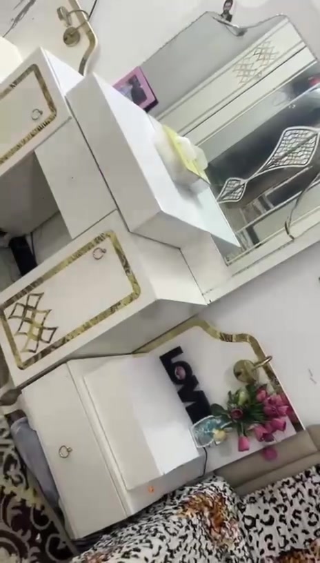 غرفة اخشاب للبيع
سعرها 400 وبيها مجال 
ناصرية مركز


**إذا كنت صاحب هذا الإعلان وتريد حذفه لأي سبب، رجاءا أرسل رسالة إلى الدعم الفني**