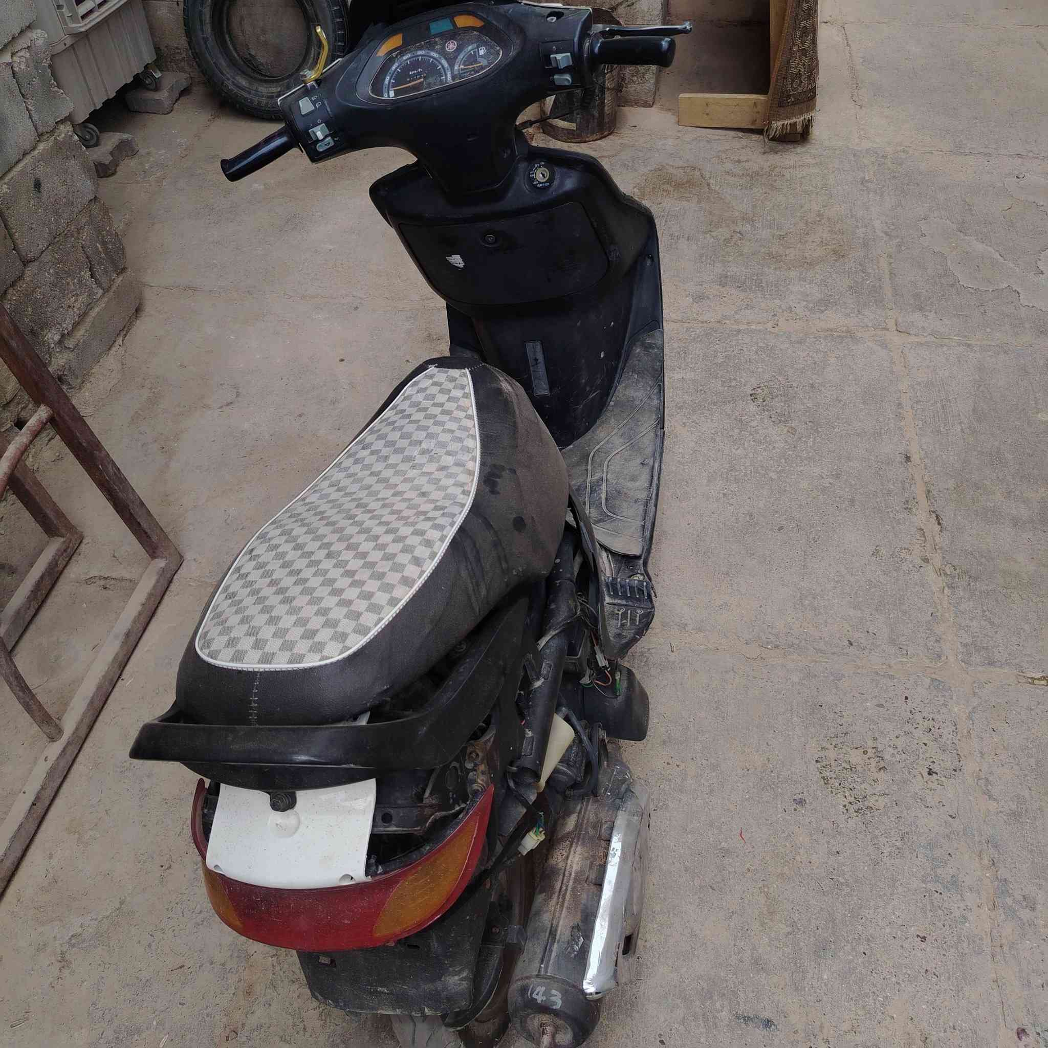 فراشة للبيع مكينه ما مفتوحه شلعه ومعدل خير من الله مكينه ناعمه كهربايات شغاله سلف وهندرر نكره كفرات كامله برغي ما نقصهن رايد ب 380 وبيه مجال قليل مكاني نجف هاذ رقمي  ***********
