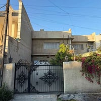 دار للبيع بسعر الأرض  العنوان؛ حي الجامعه محله ٦٣٣ ز٢٨ خلف التجاري شار...