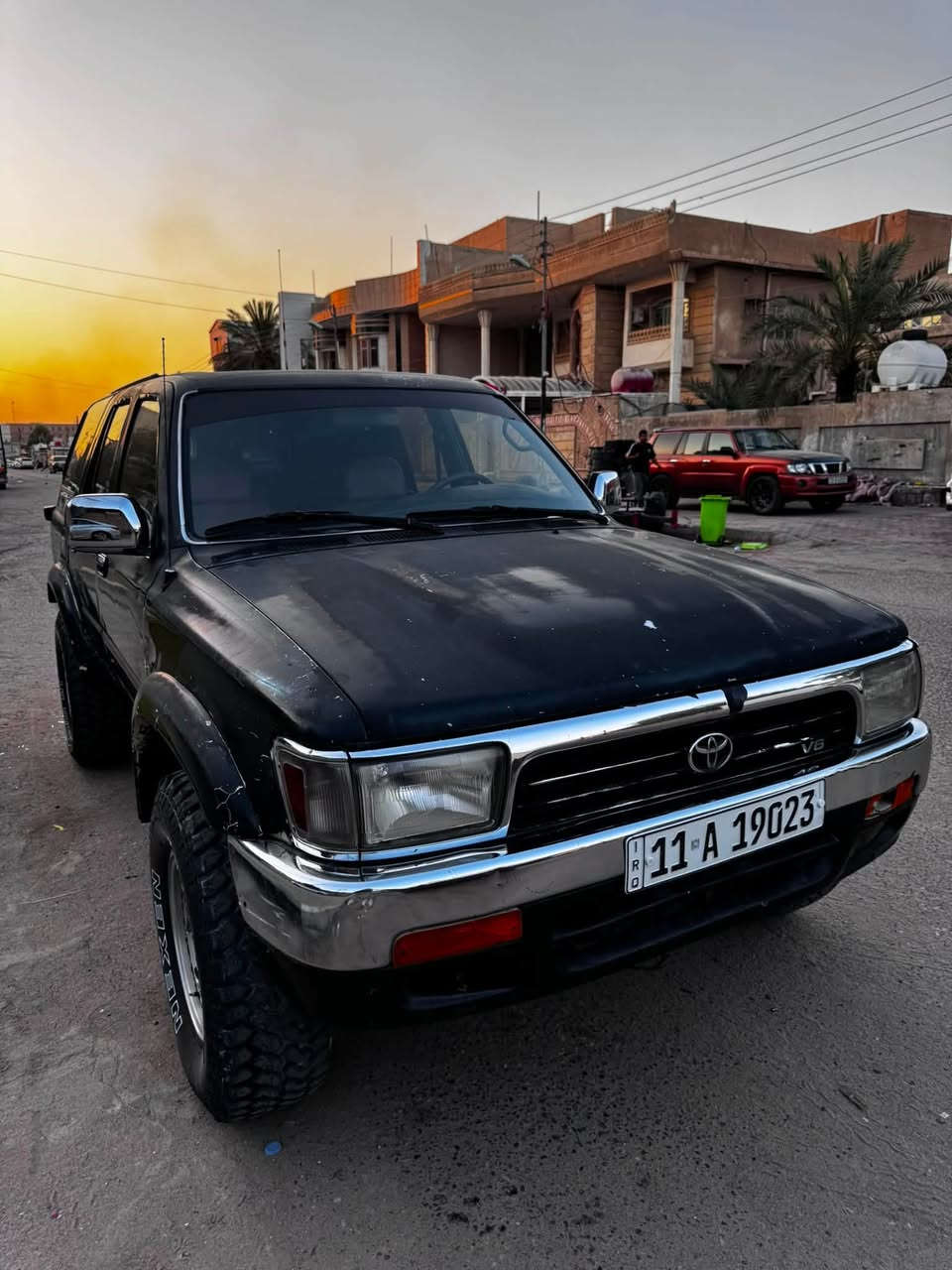 السلام عليكم 
تويوتا سورف للبيع 1995 ايسر بلاد 
مكينه 3000 محوره كير اوتماتيك السياره جاهزه نقص بس تبريد والباقي كله جاهز كهربائيات كلهة شغاله اي نقص ما بيهة هزه جديده رقم جديد سنويه لل 30 السعر 55 وبيهة مجال الاستفسار ***********
