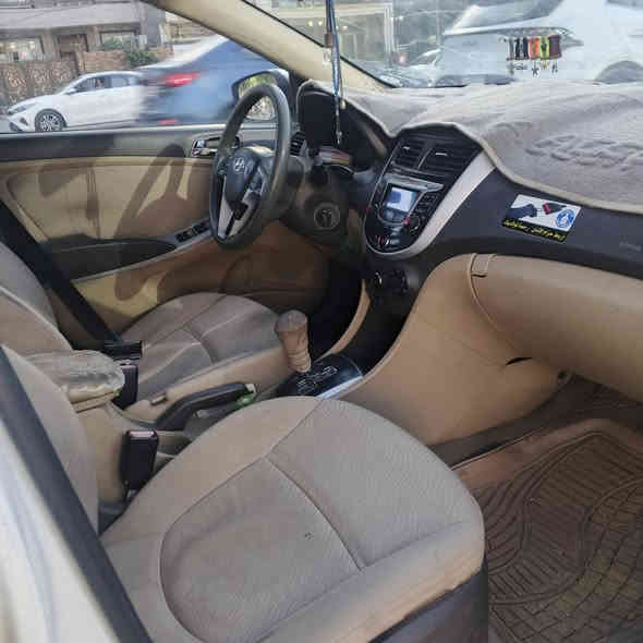 سلام عليكم هونداي اكسنت موديل 2013امريكي  حادثها فقط باب سايق ونفسة ليبل فقط طخطخات سياره جاهزه وجديده كير محرك مكفولات السياره  رقم بغداد سياره مكينه 1600جيداي  جاهزه تخم تاير جديد تبريد ثلج السعر 83 ورقه   مكاني بغداد للاتصال واتساب *********** كل تفاصيل ذكرتهه لتكلي شبيهة تعال كلبها تاخذها سونار وين ميعجبك تعال وخادم الكم
