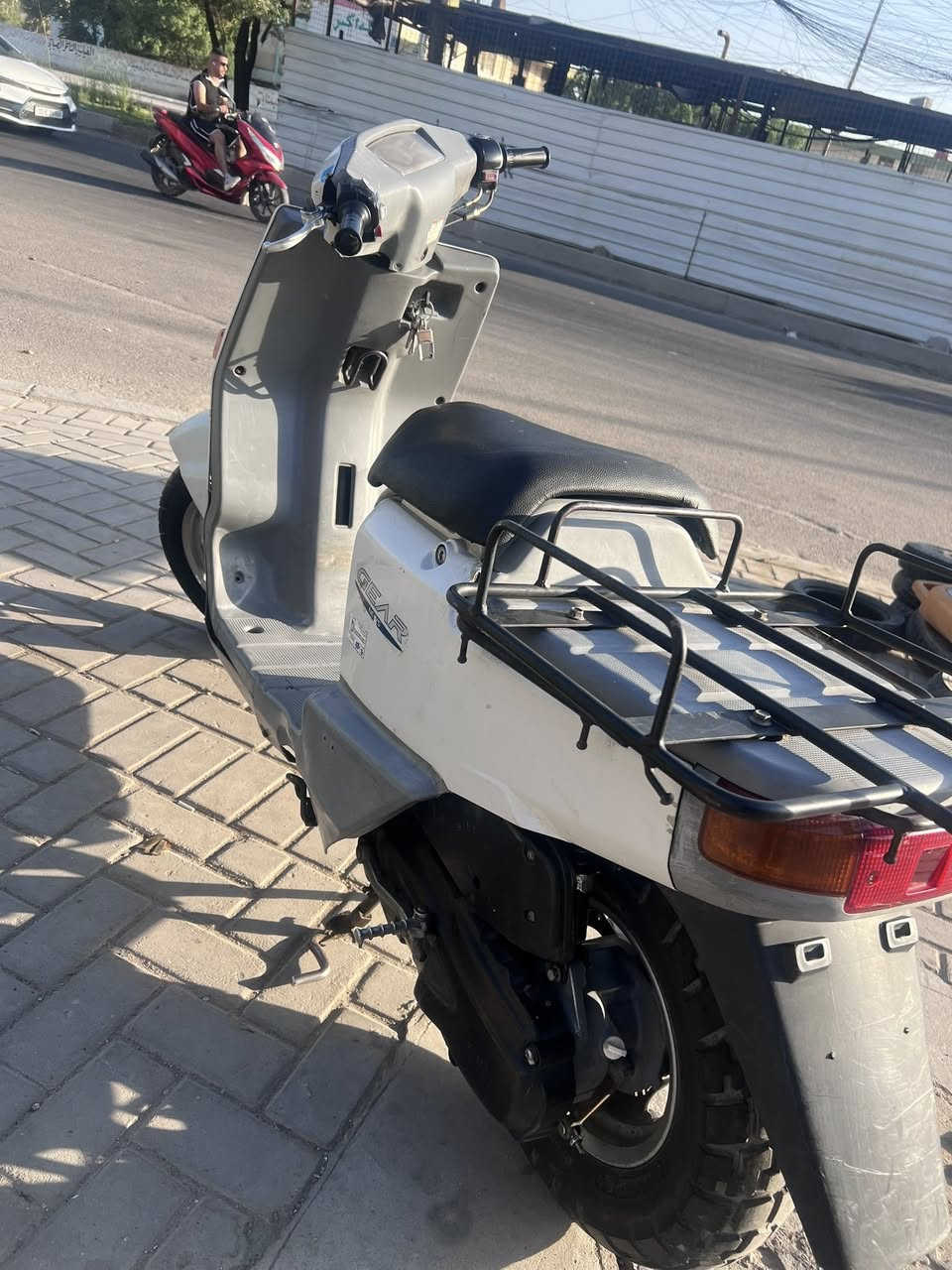 دراجه بيكم مكفول بس سلف واكف 350 وبيها مجال قليل مكاني الحبيبيه الاستفسار***********
