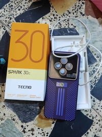 تكنو سبارك 30c • للقطع • كارتونه شاحن