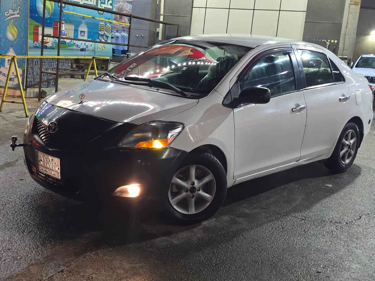 السلام عليكم ورحمه الله
يارس 2009كندي 
ضرر تكمة سكن وبأب سكن سائق وجامرلغ امامي سكن
سيارة بيها صبغ مكانات ابيع حزام 
مثبت سرعة 
مرايات كهرباء 
جامات كهرباء 
فول اوتوماتيك 
باتري جديد 
طخم تأير جديد 
صدر نص عمر 
شاشة وكاميرا 360درجة 
كير ومحرك شرط 
السعر 70وبيها مجال قليل 
السيارة غاز وبانزين نظامين
***********
