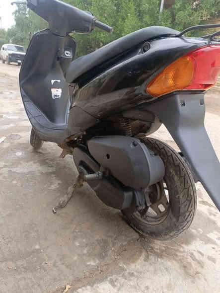 سلام عليكم دراجه سوزوكي رياضي مكينه حلوه سعره225بيه مجال قليل شراي يتصل ***********
