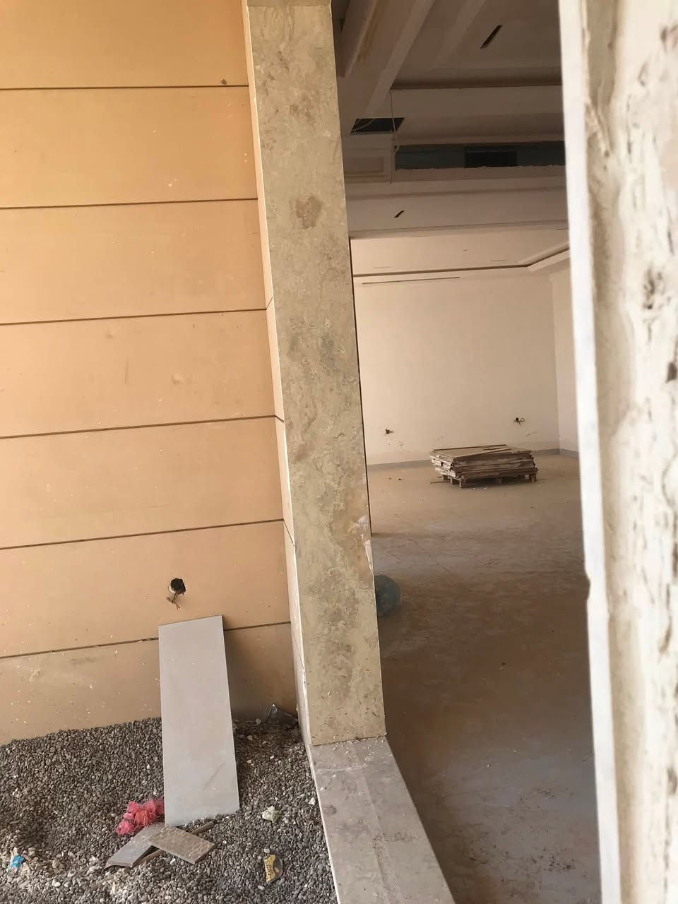 كادر مرمر متفرغ للعمل اسطوات من الموصل شغل درجة اولى نشتغل واجهة ديكورات كوبنات شبابيك ونشتغل واجهة فلين تركي وحجر حلان وقرميط تركي وصيني  للأستفسار ***********

