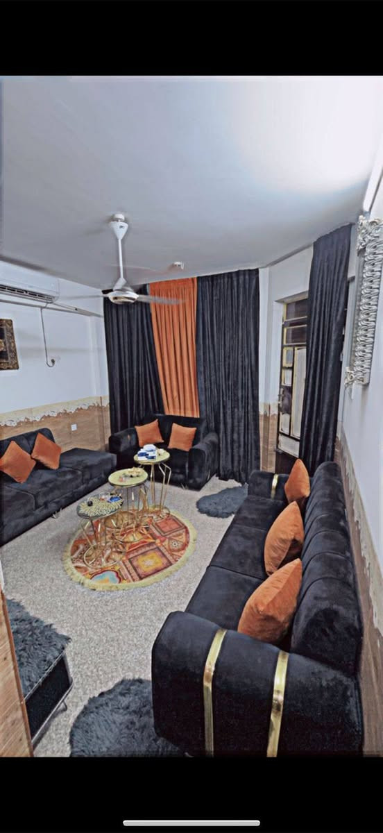 شقه مفروشه للايجار مع الانترنت سبلات 3 كاملة من كل شي الكرادة داخل قريب مجمع ليث ***********
