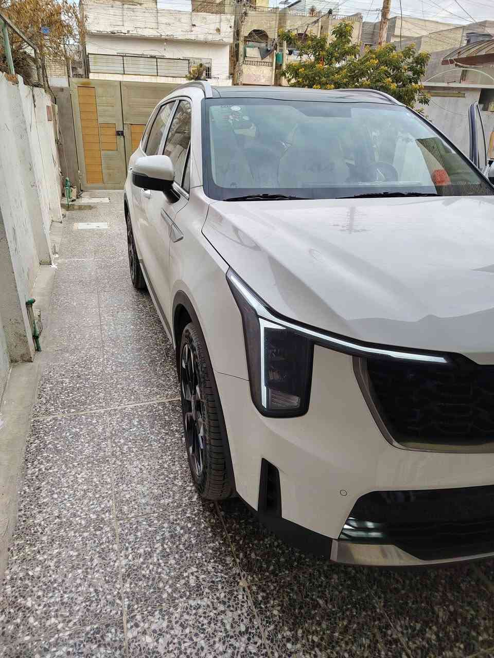 السلام عليكم كيا سورنتو 2025 سياره مقفوله من دعاميه الدعاميه سياره جديده فول مواصفات ***********
