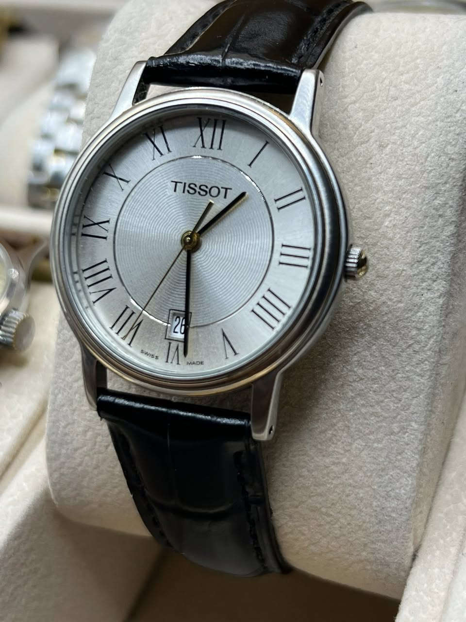 سلام عليكم
ساعة تيسوت سويسري اصلي
بطارية كوارتز
منفذ شهري 
ارقام روماني
قطر 34 
سير و بك مستبدل التاج معلم تيسوت

السعر والحجز خاص فضلا وليس امراً
او على واتساب ***********
