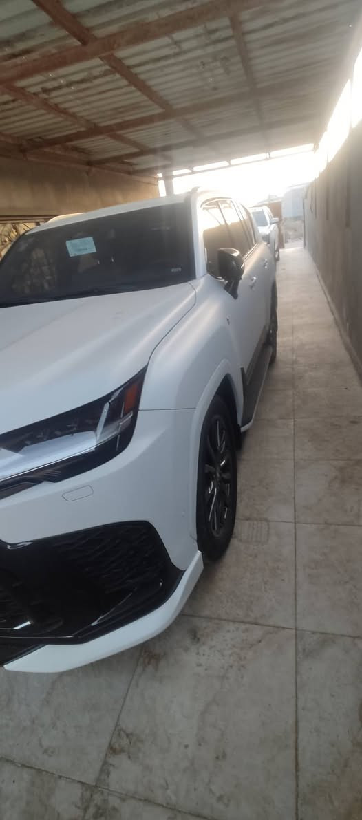 لكسز موديل 2025 هايبرد ضمان شركة ساز ماشي 2000 زيرو اف سبورت وان مغلفه نانو ابيض  طافي للاستفسار الاتصال على الرقم التالي ***********
