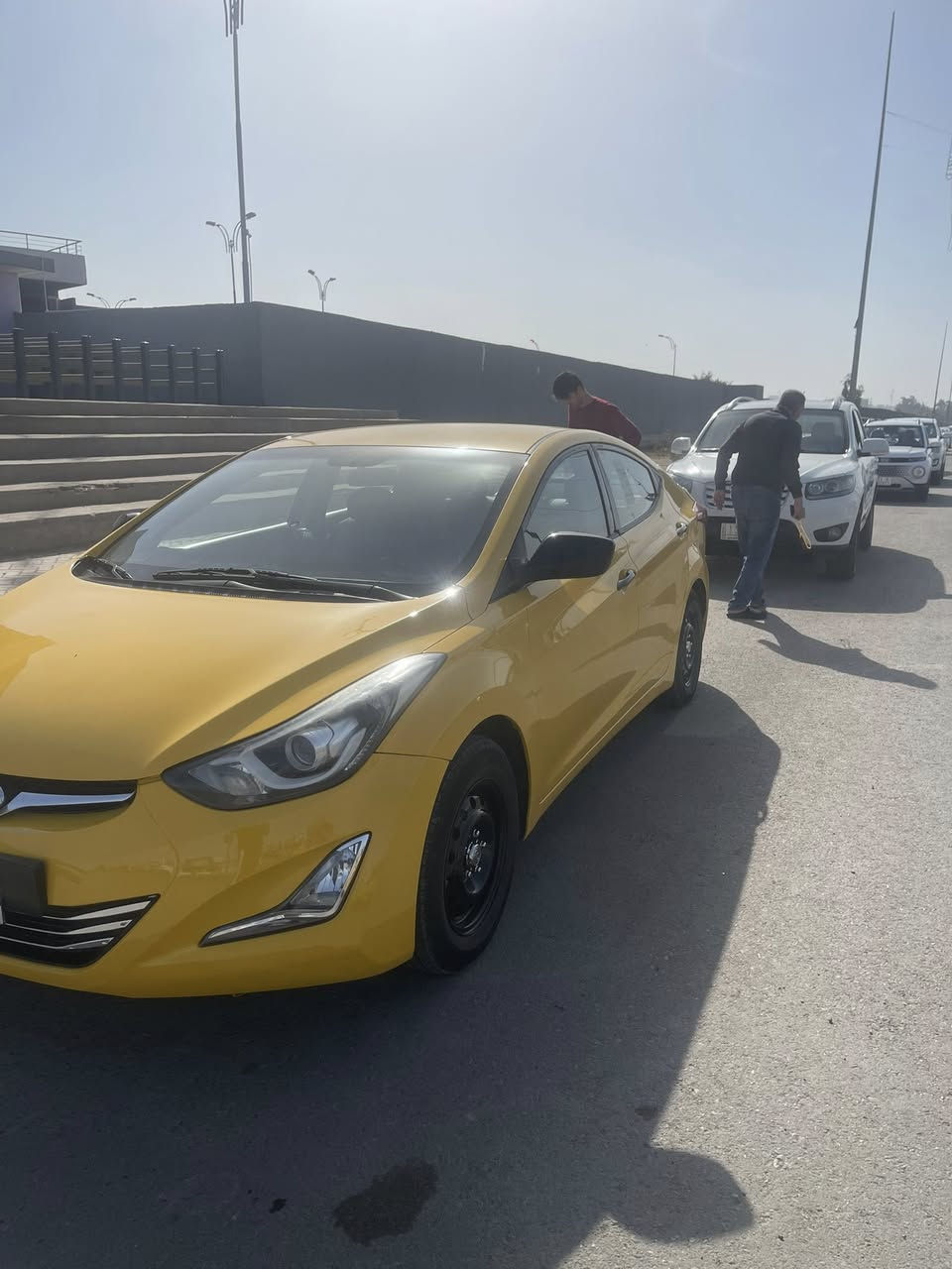 السلام عليكم النترا مديل 2015ورارد كندي حادثهه خلفي جاملغ اليمنه بي بارد وشوي بل حوض تعديل بيهه قبق جنطه مبدل فقط والباقي مكفول ايرباكات كلهه سليمه موصفات عادي تحكم ستيرن تدفئه بل كشنات شاشه تخم تاير جديد   صدر 50%  هيئه وغرامات مصفره بيع فقط بدون مراوس سعرهه 113 وبيهه شي بصيط 
رقمي *********** مكاني بغداد
