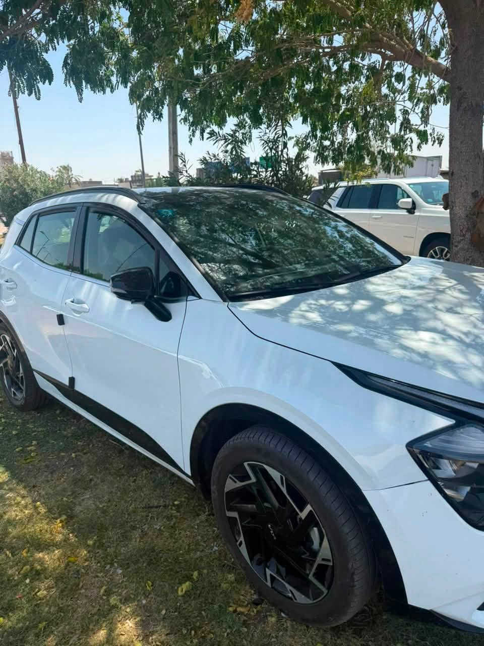 25 جيتي لاين
وكالة NIM فول مواصفات 
ماشية 9000 كيلو 
مرقم بغداد وكامل الجديد
السيارة كفالة عامة عدى رصعة صغيرة بالجاملغ الايمن الامامي 
تدفئة كشنات وستيرن 
بنوراما 
كامرة وحساسات 
كشنات جلد +كهرباء 
رادارت 
مكينة 2000 Doch
للبيع24500$ وبيها مجال بسيط 
للاستفسار ***********
