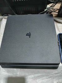 بلايستيشن ٤ • جوستك اصلي • يو بي اس