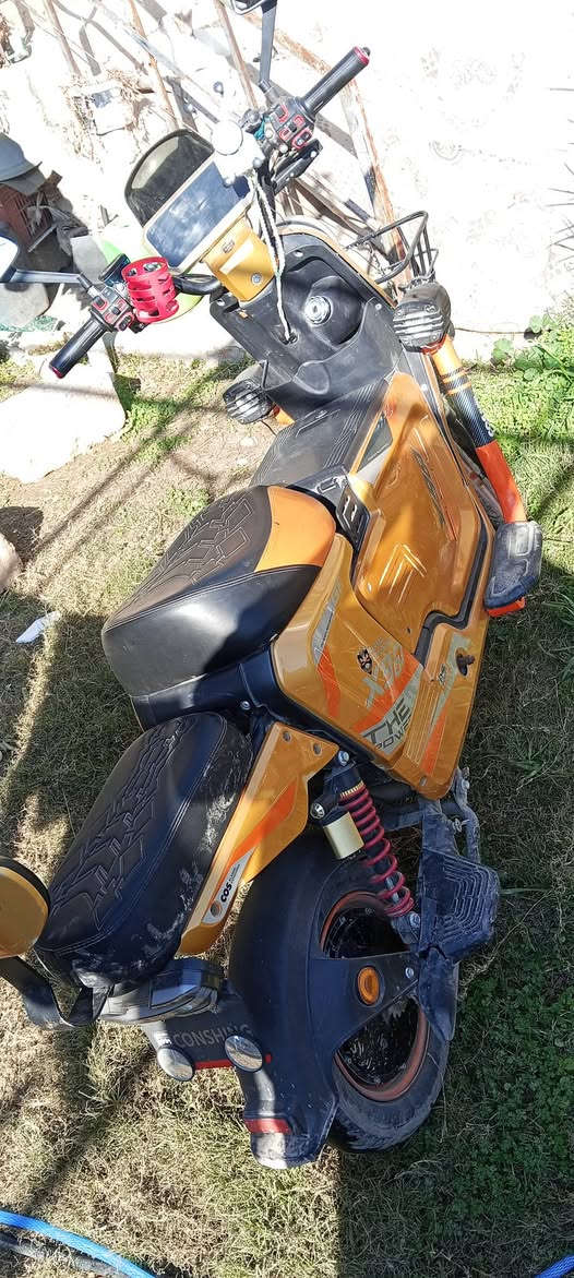 دراجه شحن للبيع السعر (500)للاتصال عل(***********)بي الجاملق مكسور و يفقد شحن
