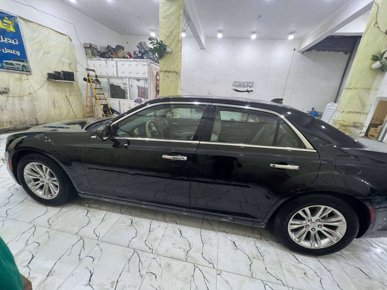 السلام عليكم رمضان كريم
أوباما 2017 بسمي تحويل ثاني يوم 
وارد كندي داخله مكفوله 
تبديل بالعراق باب خلف السائق اصلي بلادي 
سياره فول 
المكان ناصريه/ ذي قار / الصالحية 
***********

السعر 208
