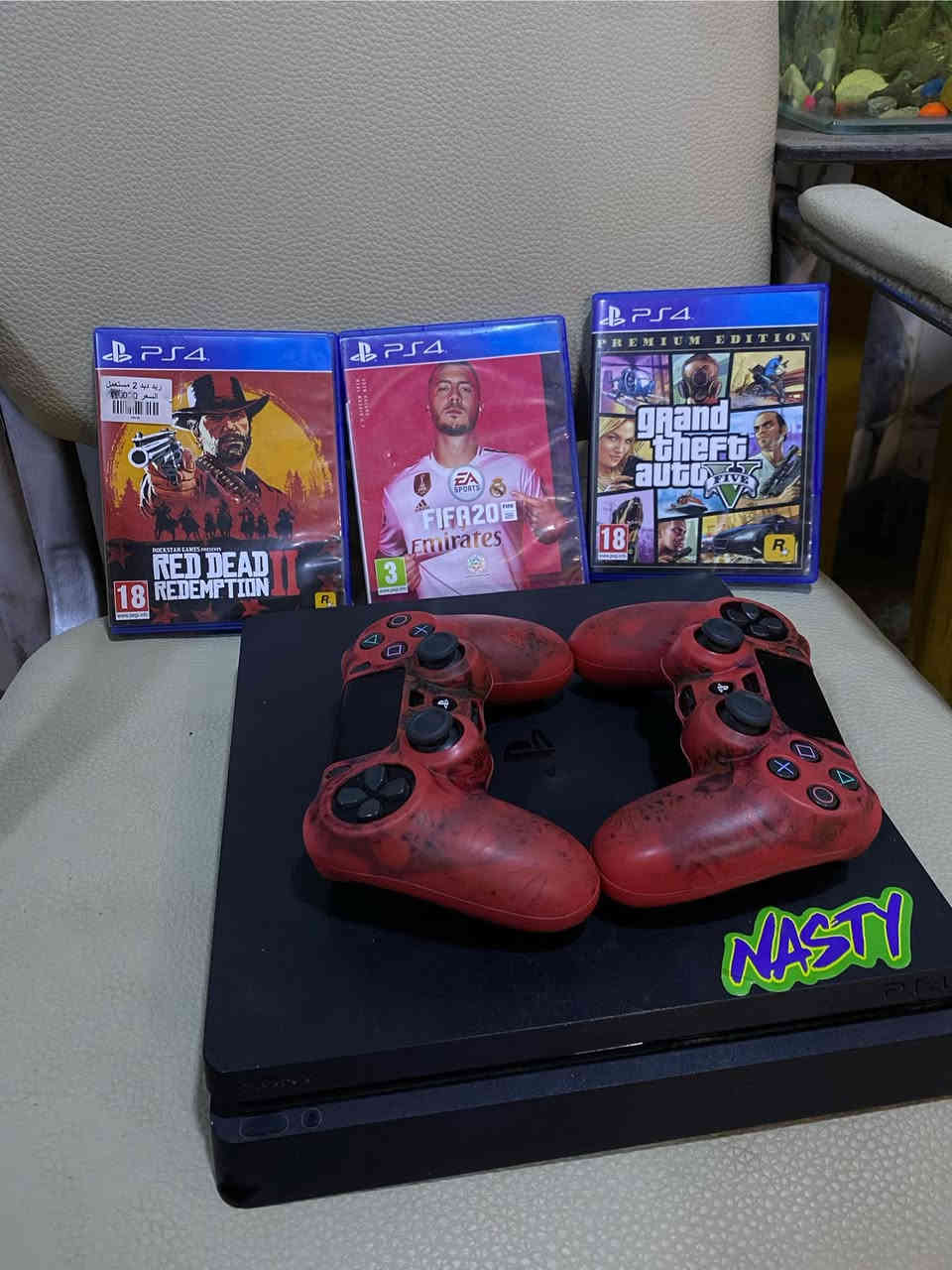 بلي 4 سلم اون لاين وياه 2 يدات و3 اقراص السعر 280 العنوان ميسان تواصل ***********
