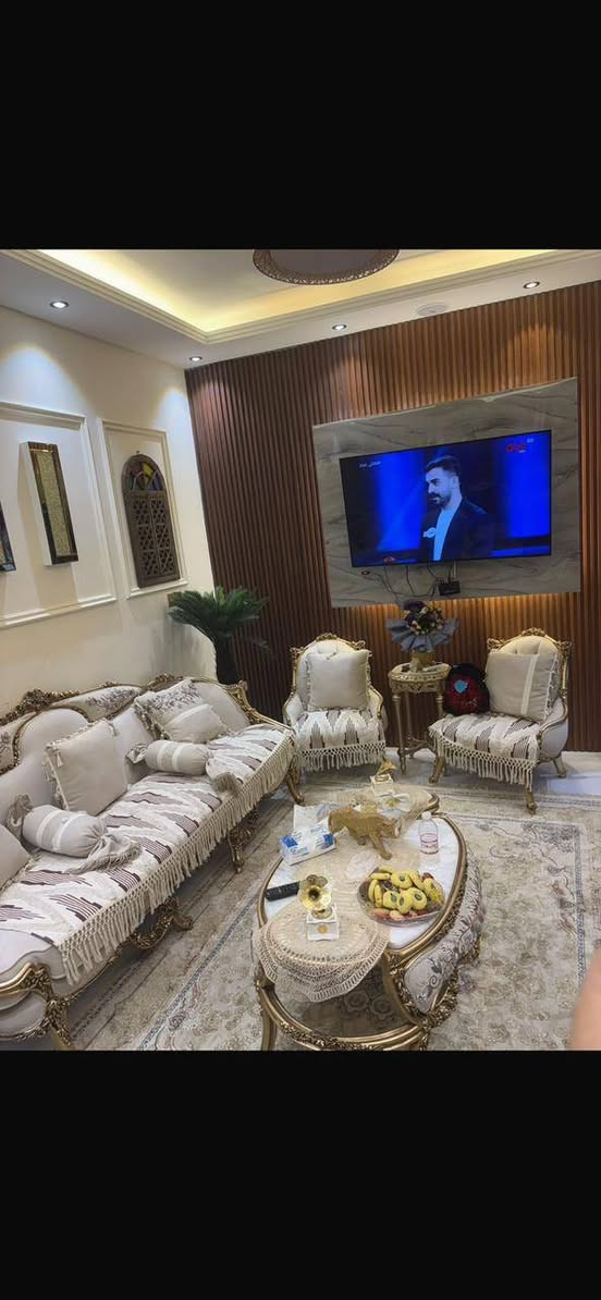 دار للبيع مساحة ٧٥م بناء حديث ٢٠٢٦ (٥×١٥) طابقين يحتوي ع ٣ غرف نوم وصحيات عدد ٢ 
الموقع بغداد الغزالية 
الاتصال على الرقم ***********
***********
