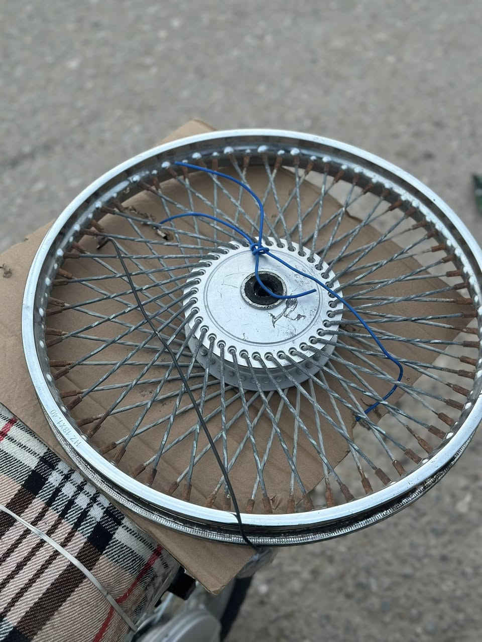 السلام عليكم ويل امامي للبيع نضيف  مستعمل السعر ١٥وبي وجال الشراي اتصل ***********
