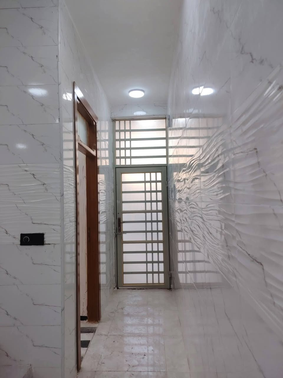 100 متر للبيع طابو زراعي سند 25 قرار محكمه
بسعر 35 وبي مجال
عنوان البيت نجف مقابل ملحق قرية الغدير 
للاستفسار اتصل على ***********أو مراسله واتساب
