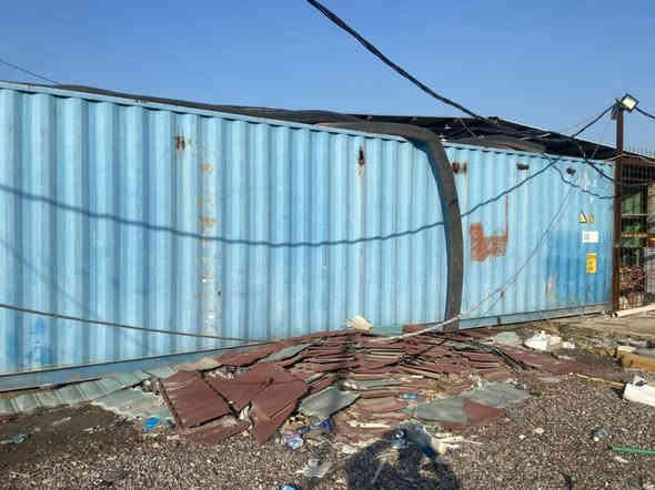 السلام عليكم ... حاوية عدد 4 النوع العالي طول 12 سعر الوحده 22 ورقة ... حي البتول ***********
