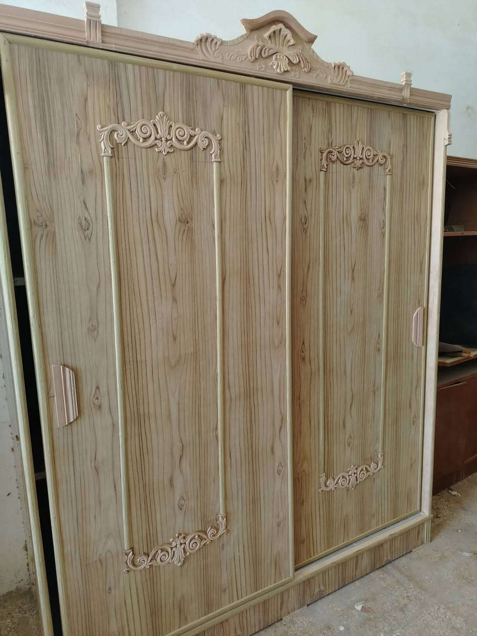 تم وصول وجبت كناتير سلايت صاج مع قاصة داخلية في الكنتور بعقوبة كاطون شارع أبو رباح مجاور مرطبات السيد *********** مزاد ابو كرار الغريباوي
