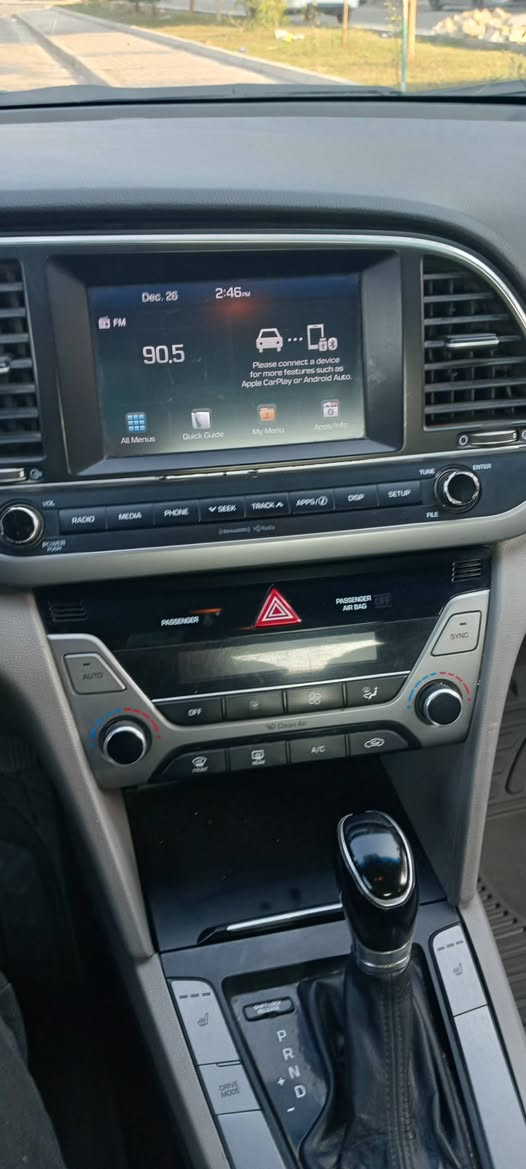 سياره جاهزه مكينه كير كهربائيات خير من الله .تخم تاير جديد باتري جديد فول مواصفات .السعر ١١٨ s وبيه مجال بيع مراوس عادي حسب القناعه .العنوان بغداد . ت *********** بغداد, العراق
