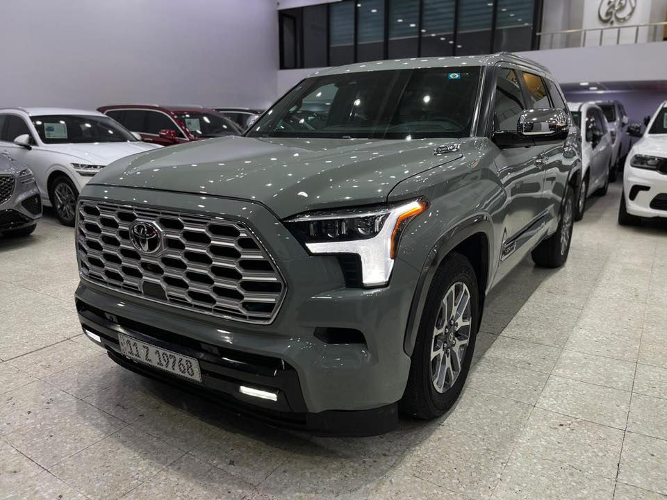 السلام عليكم ورحمة الله وبركاته 
   
    وبعدد.   البيع.
   تويوتااا سيكوياا 2025. الوحيده بل العراق.  
     مواصفات. ال دشن 1794 $$

   السياره فول فول فول. مواصفات. حته مساج. 
   لون خارج مميز. سمنتي. 
  لون داخل. قرميدي. مطعم اب صاج.  

   السياره جتي ماشي 68 مايل بس 
  حالين ماشي 800 كيلوو.  سياره.  زيرووو 

 صبغ خشم ال بنيد موضح بل صوره.  
  ودعاميه مصله او مصبوغه. ول باقي كفاله من شعرايه
    يرباك. مرجع. سستم كامل اب 20 ورقه كلف 

   صور الضربه. موضحه اب اخرر المنشورر 

     مكان السياره. النجف الشرف
  الرقم.  ***********

    السعرررر. 🔥🔥 اتصال. او تواصل. واتساب 

  وتمنااا لكم كل التوفيق.
