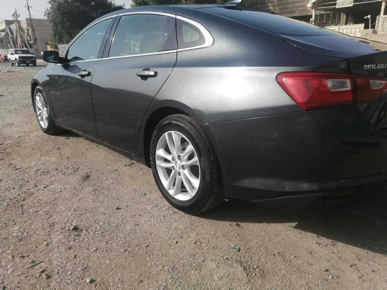 السلام عليكم ورحمة الله وبركاته عندي ماليبو ٢٠١٨ وارد أمريكي حادثها جاملغ خلفي فقط رقم شمالي  مكان السياره بغداد   السعر ٩٠ صور الحادث وتس اب
***********
