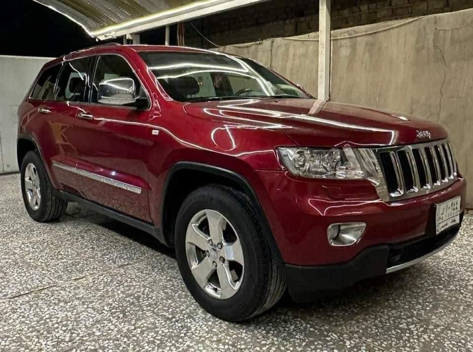 جيب لاريدو 
موديل 2013 خليجي وكاله المنصور فورويل 4×4 
بيها طخه في الجاملغ الايمن 
ماشية 200 كم قابل لزيادة
السيارة عليهة ادامة كاملة صدر امامي و خلفي
منضومة زنون
موصفات الجيب معروفه
ماوس وضعيات قيادة كشنات كهرباء 
فتحه سقفالسياره 1/1 فول 
رقم بغداد مشروع وطني
 السعر 190 بيهة مجال بسيط
متواجد فيس ***********
***********
